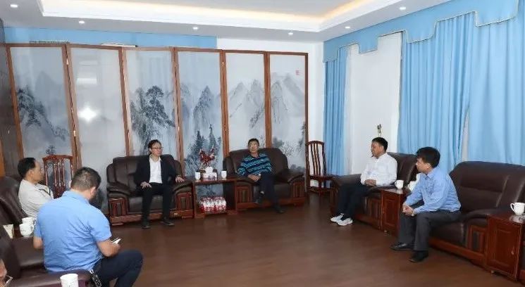 海南省總工會到海南礦業開展新春慰問.jpg