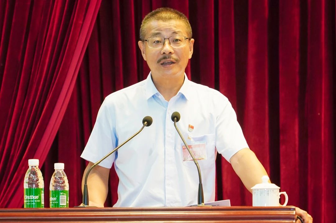 海南礦業第四次工會會員代表大會勝利召開5_20240426150737.jpg
