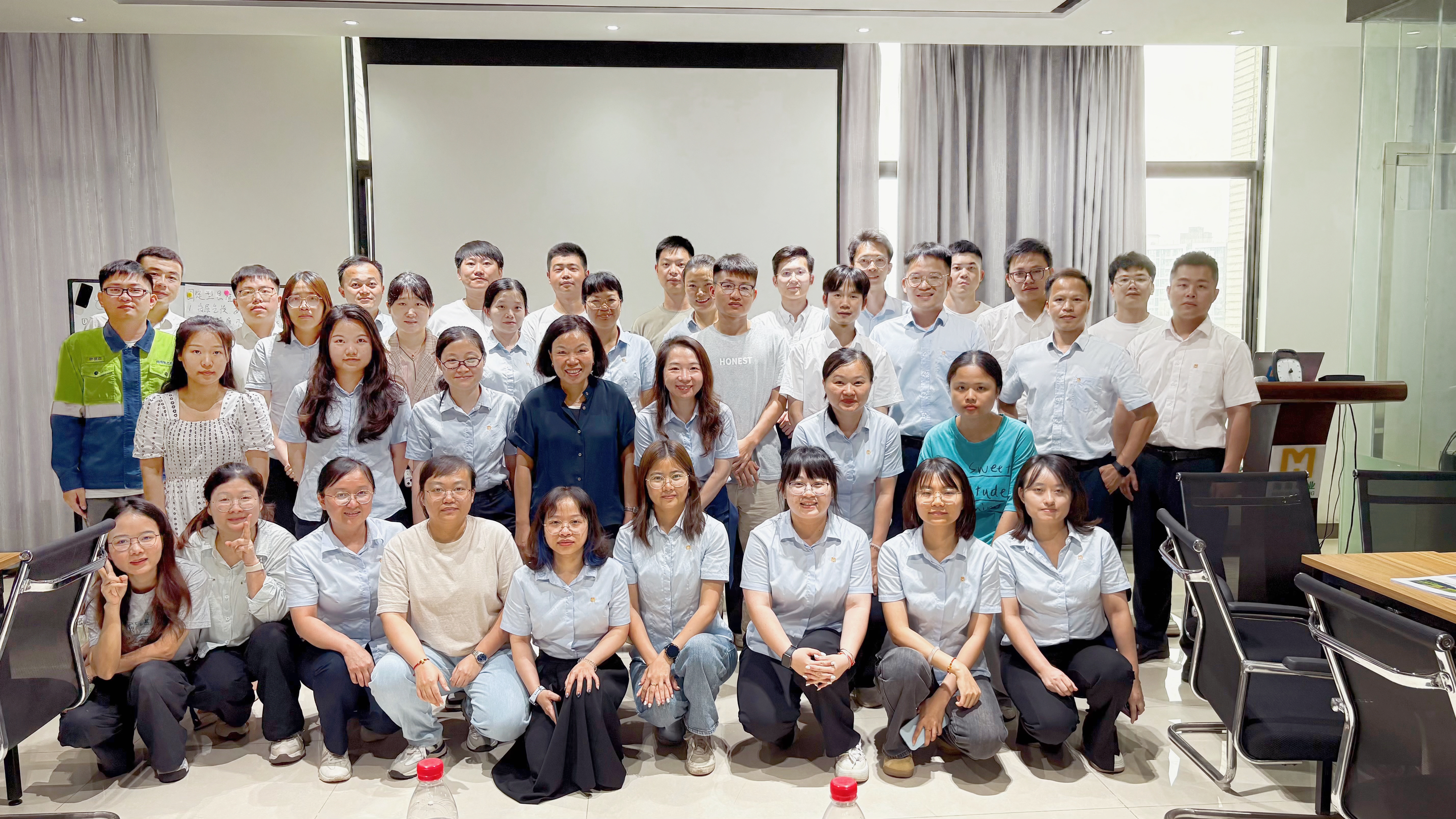 聚焦能力提升丨海南礦業舉辦“擁抱成長思維，重塑職場未來”工作坊